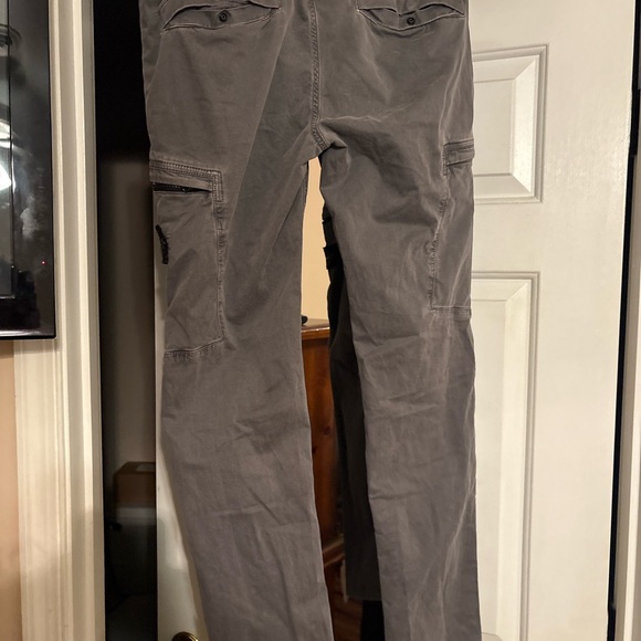 Stone Island Charcoal Cargo Pants - Picture 2 of 9
